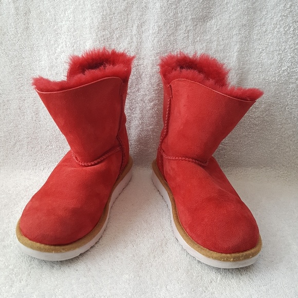 *SOLD*UGG Girls Boots - Picture 8 of 8